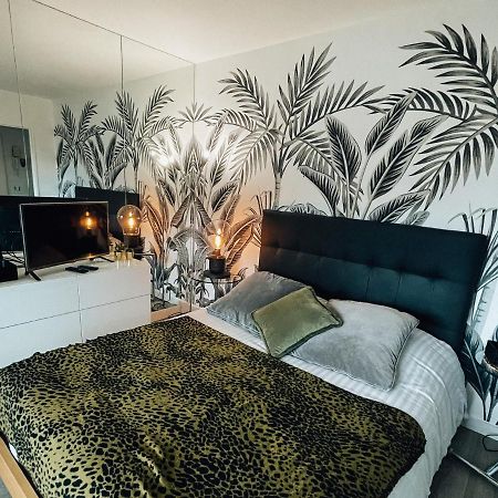 Beautiful Modern Fully Furnished Studio Levallois-Perret Dış mekan fotoğraf
